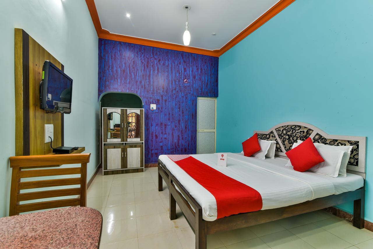 Oyo 2440 Palm Grove Hotel Vagator Eksteriør billede